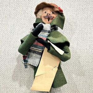 VTG Byers Choice Caroler 13" Christmas Holiday Man Dickens Figurine Singer 1982
